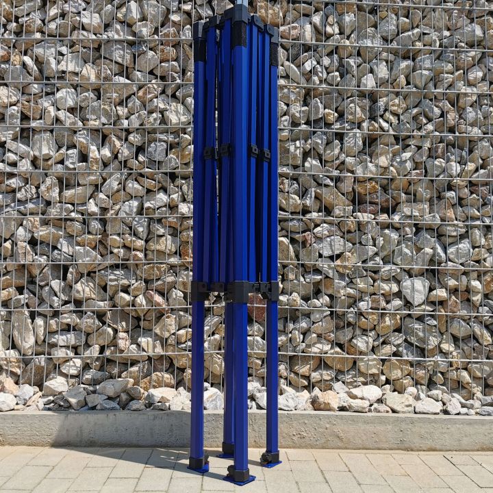 Foldable steel frame tent 2x2m – space-saving and easy to handle for market vendors.